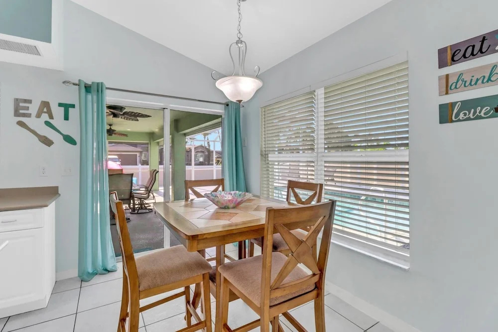 1722 SW 38th Ter