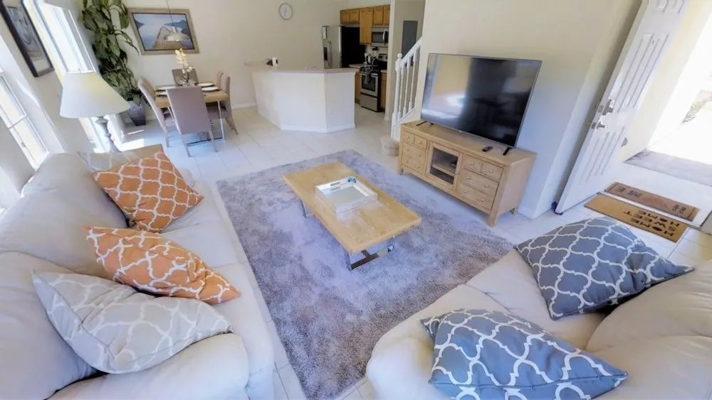 ACO FAMILY – 4 bd TOWNHOME WITH POOL (1717)