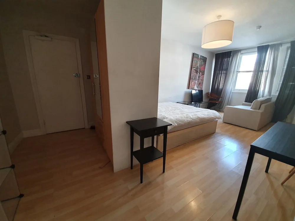 Studio Apartment in South Kensington 4
