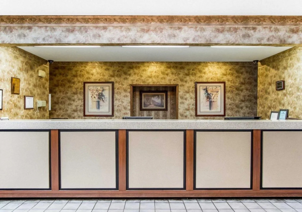 Executive Inn and Suites