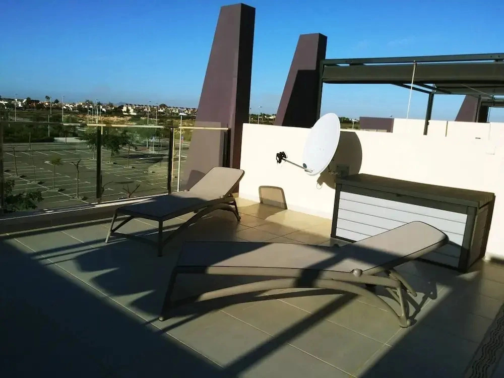 Stylish Apartment Near the Coast