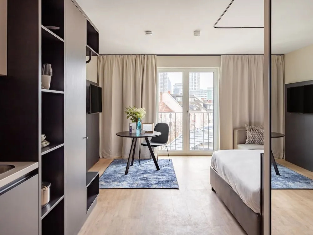 Numa Frankfurt Bloc