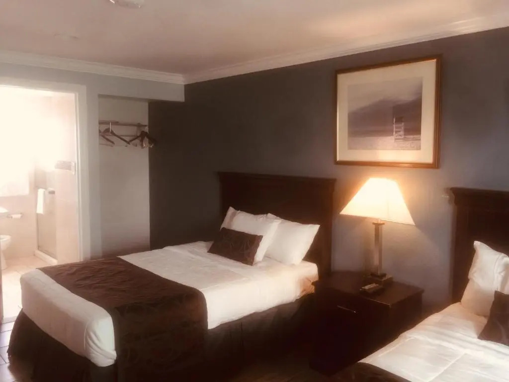Sunset Beach Hotel
