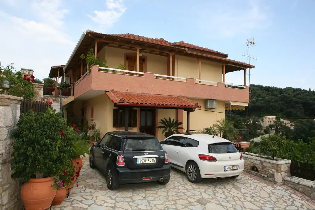 Studios Spiros Parga
