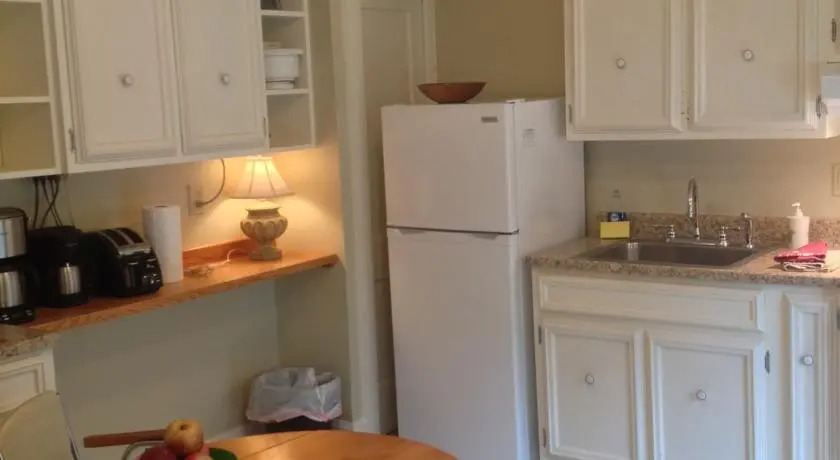 Glen Avenue Suites