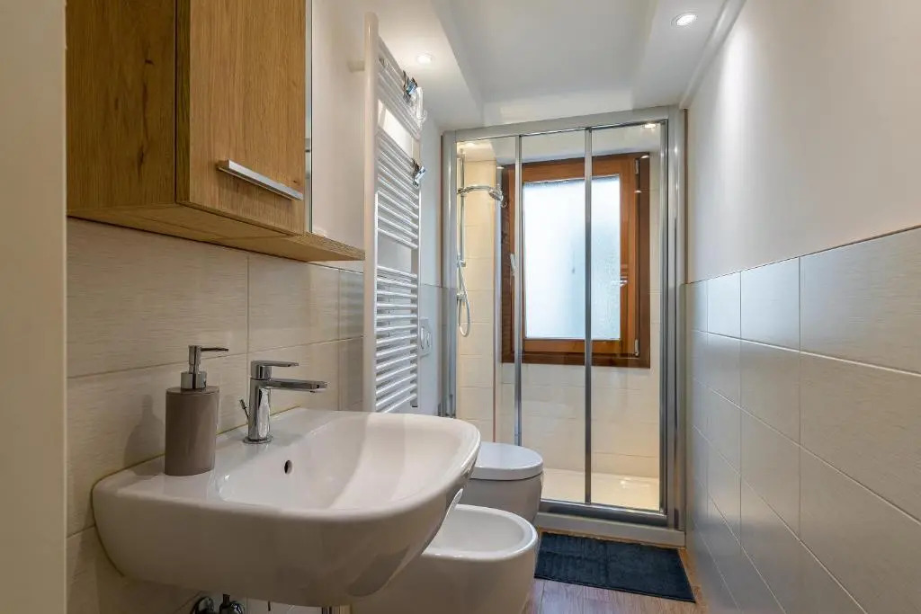 GDhouse 806