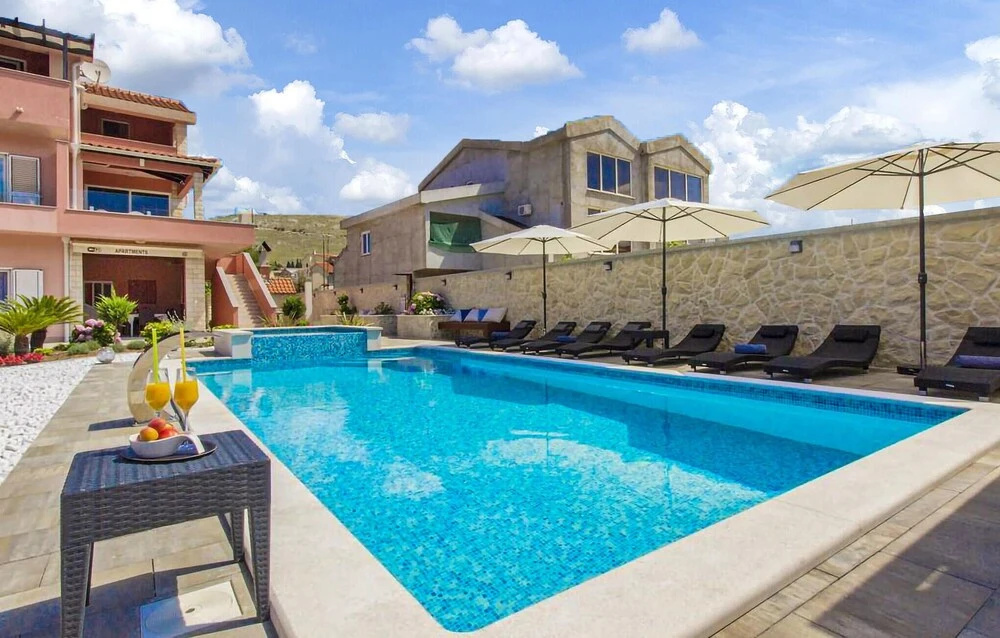 Amazing Apartment in Grebastica with Outdoor Swimming Pool, Hot Tub & WiFi
