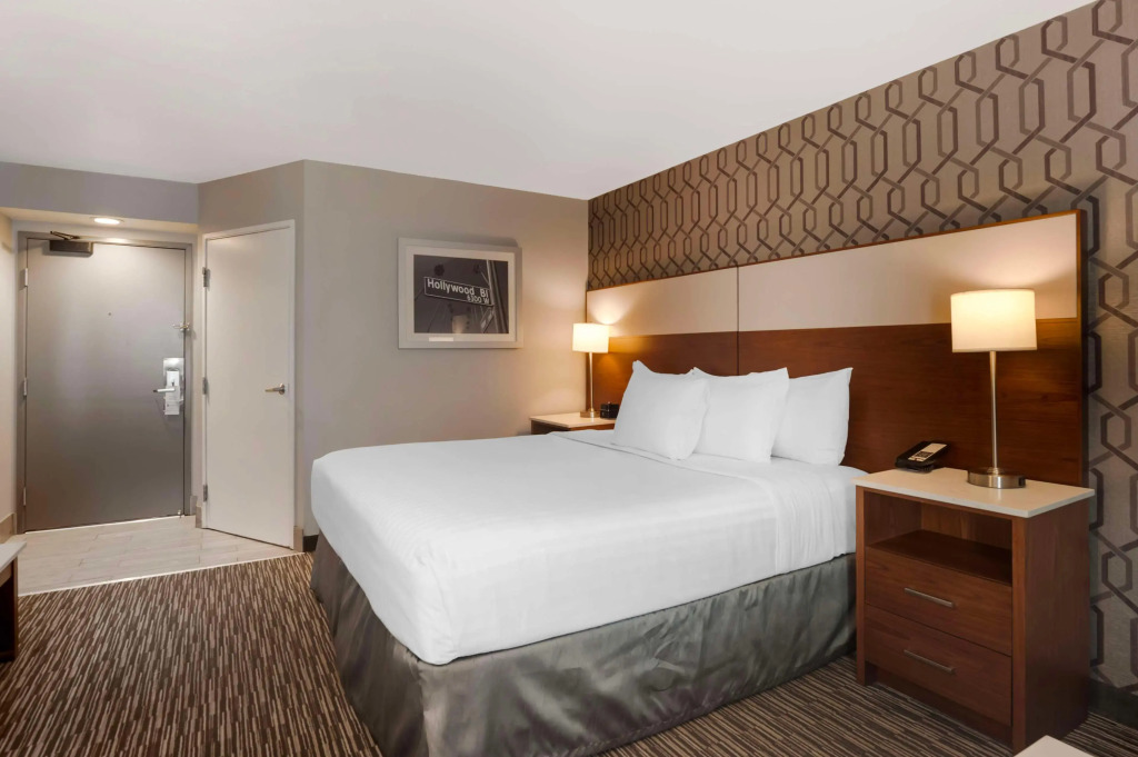 Best Western Plus Commerce Hotel