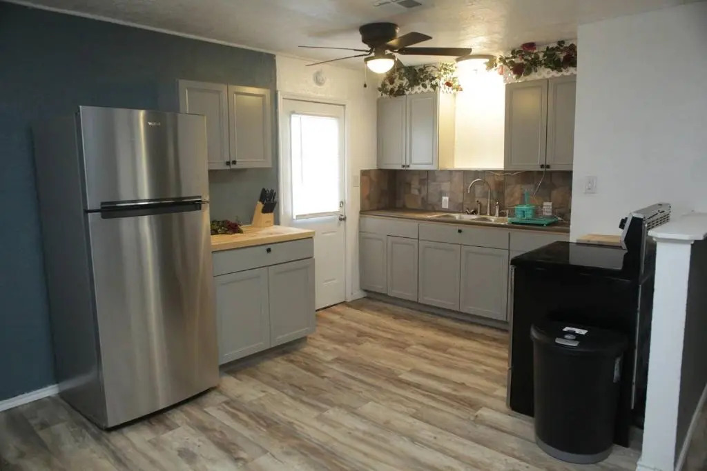 1 Bedroom with a Fireplace Close To Base