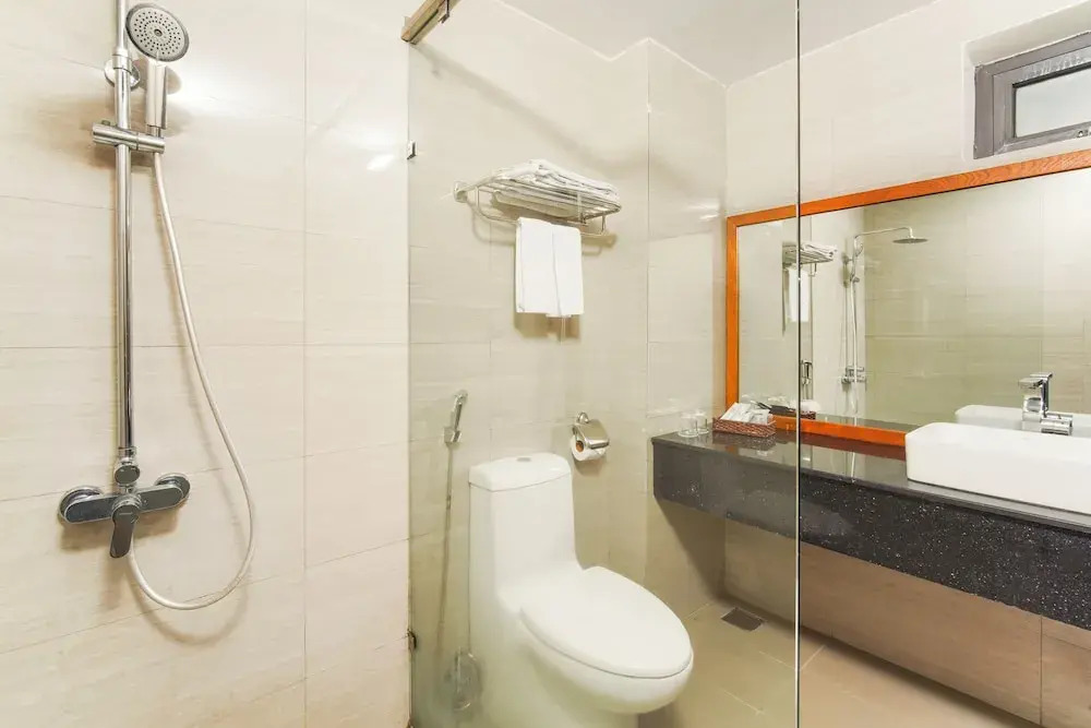 Golden Sun Hotel & Apartment by New Sky