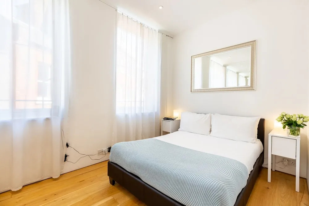 Oxford Circus Designer Apartment