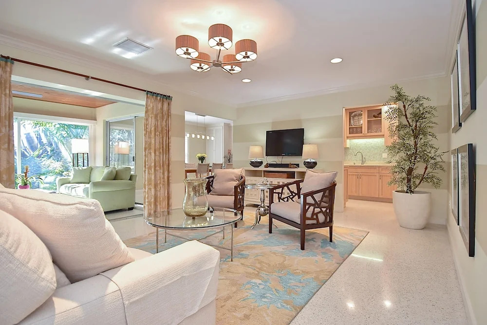 Lido Beach Home 4 Bedrooms 4 Bathrooms Home