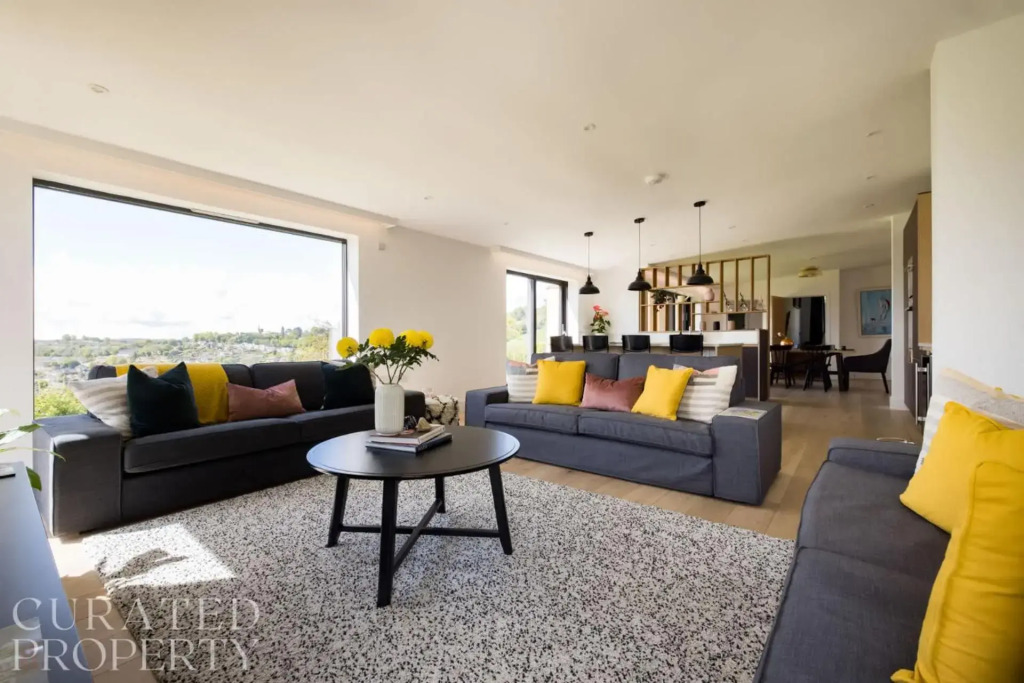 Stunning 5 Bedroom New Build With Amazing Views
