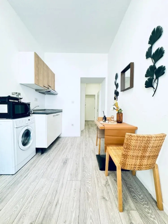 Cozy and Affordable Palace Studio