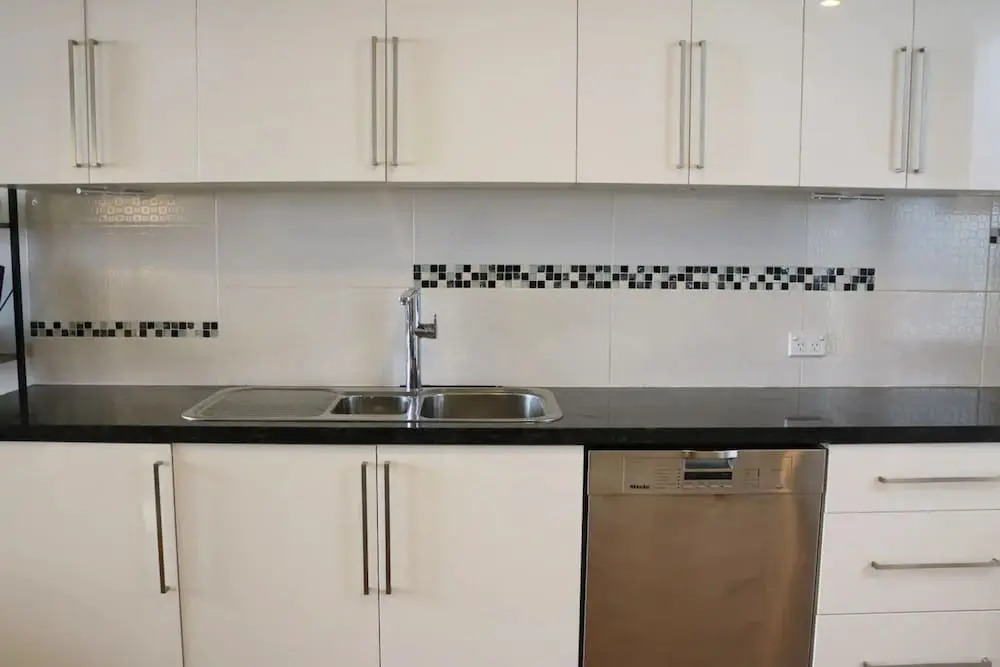 Elegant 2 Bedroom House in Inner City Oasis