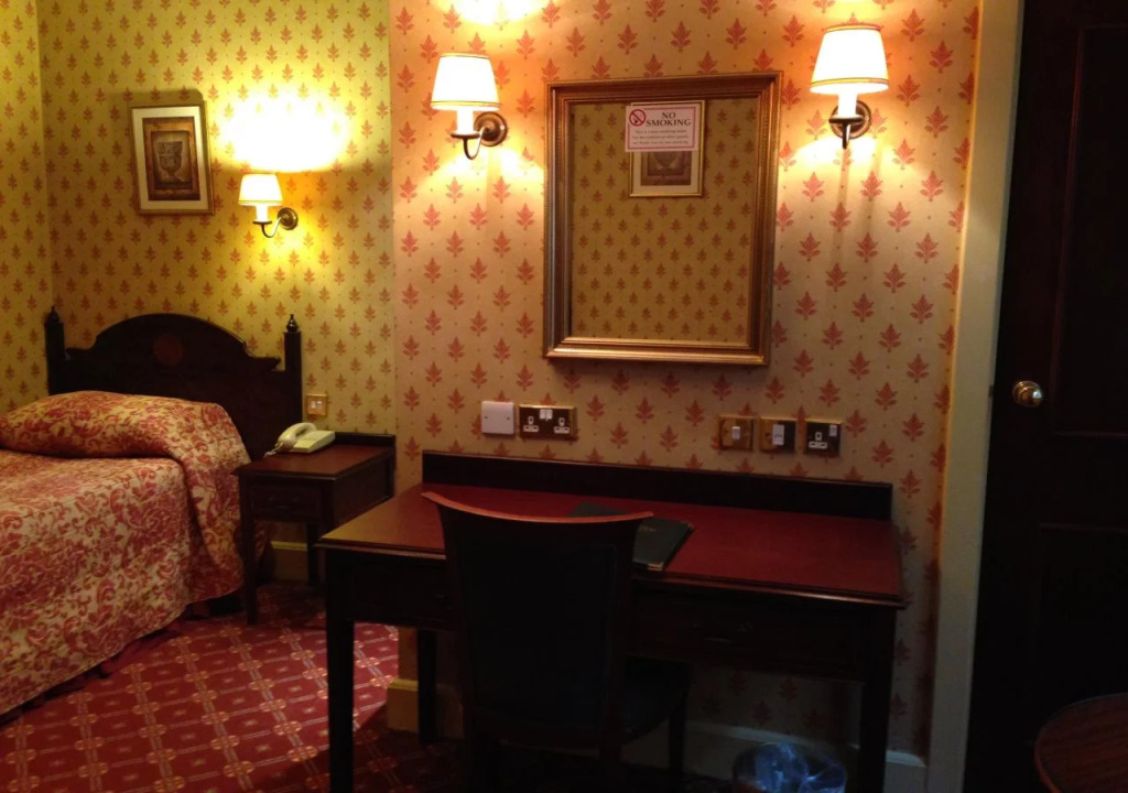 Westland Hotel