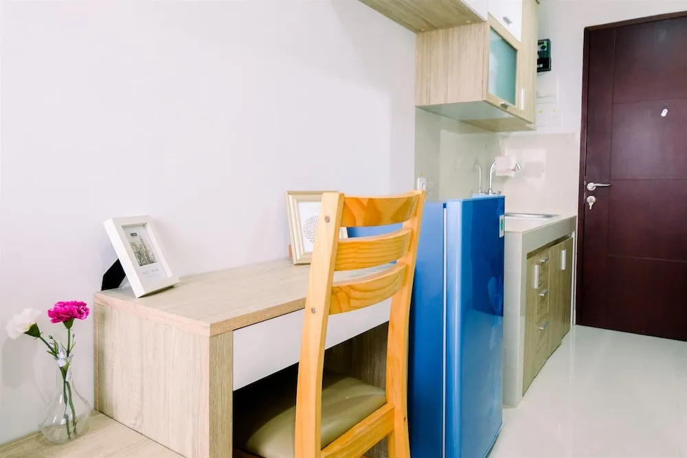Brand New Compact Modern Studio Springwood Apartment