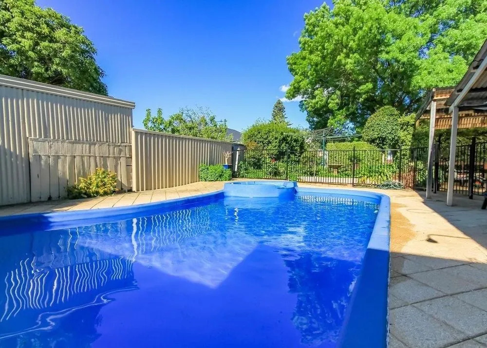 Ambrosia Holiday Home