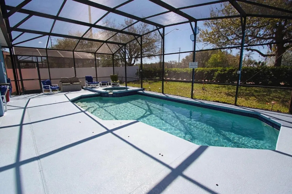 329 Windwood Bay