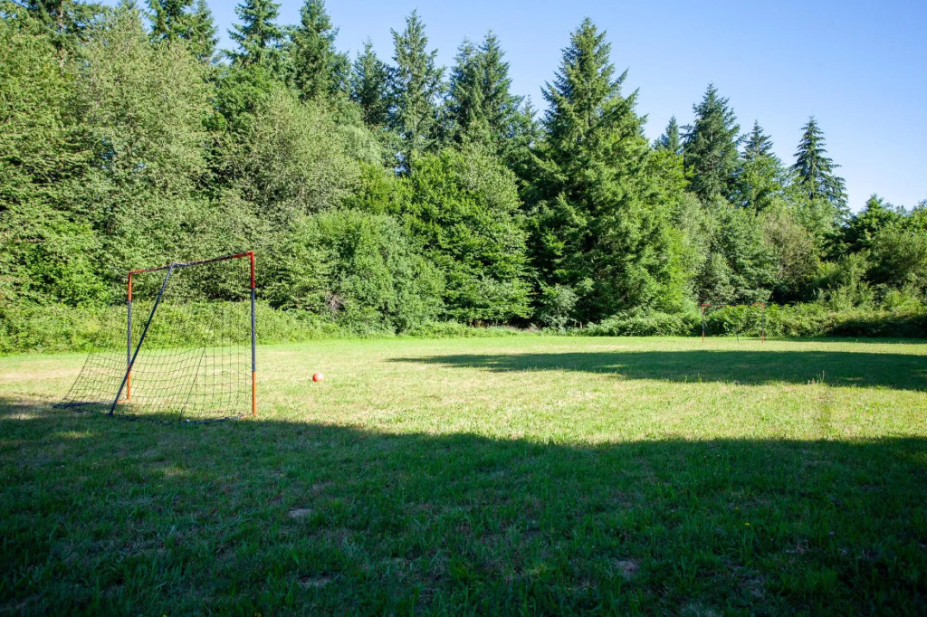 Charming And Romantic Domain With 5 Gites