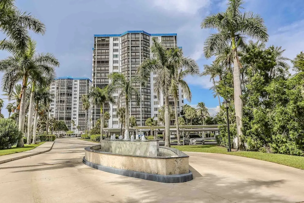 Ocean Harbor 102A