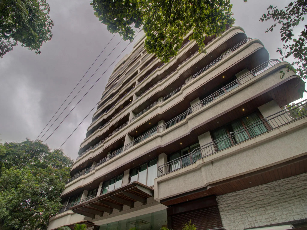 OYO 43474 Hotel Blue Sky