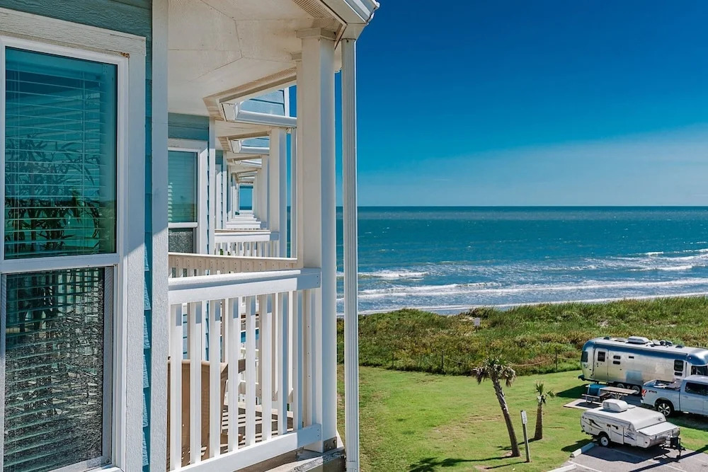Southern Seahorse 1 Bedroom Condo