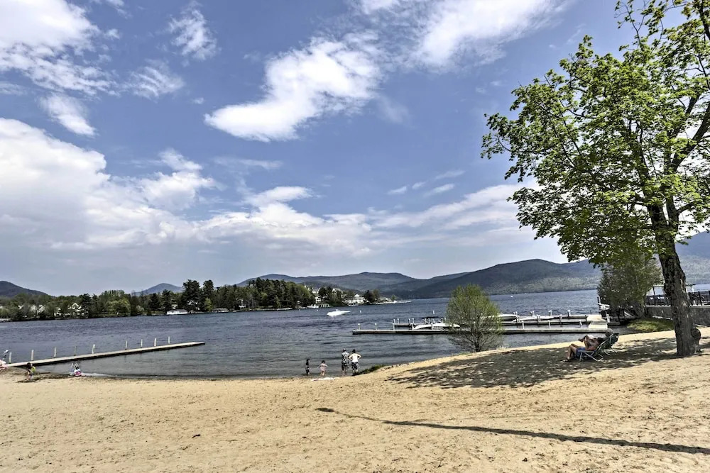 Walk to Lake George! Bolton Landing Cottage