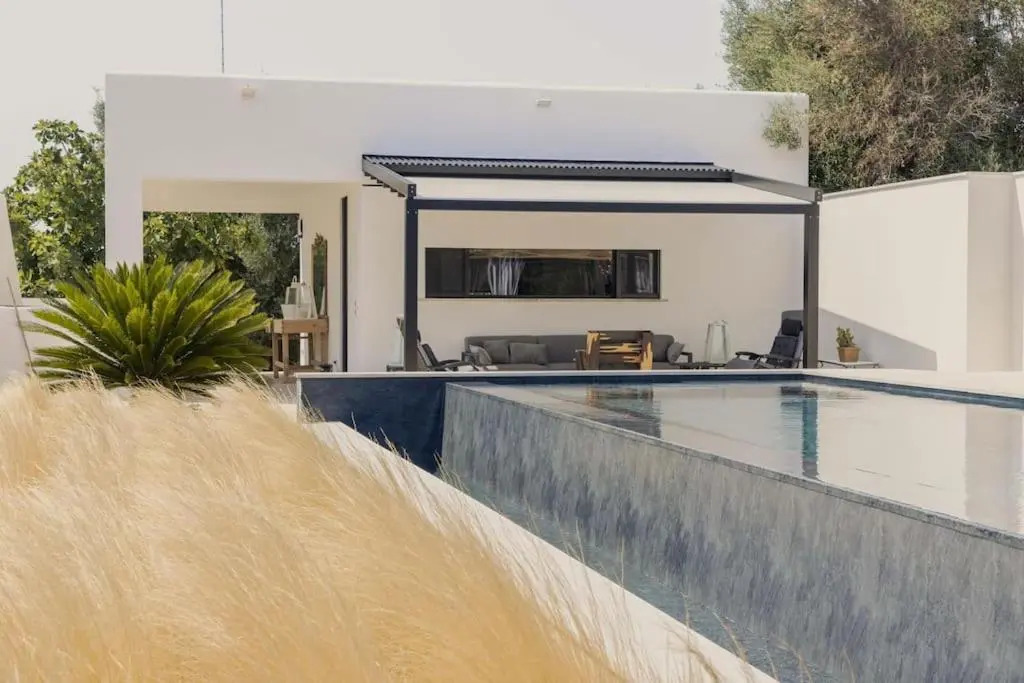 New Villa Aspri with Infinity Pool 1km from the sea