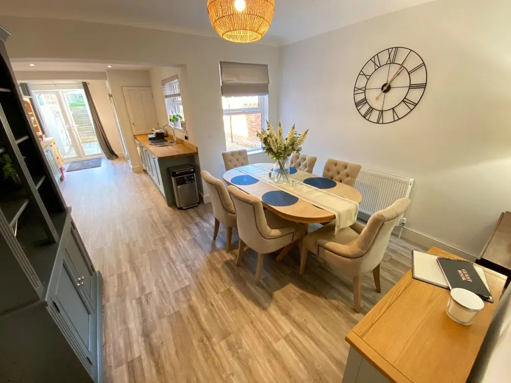 Refurbished Victorian Villa- Free Parking- Sleeps6