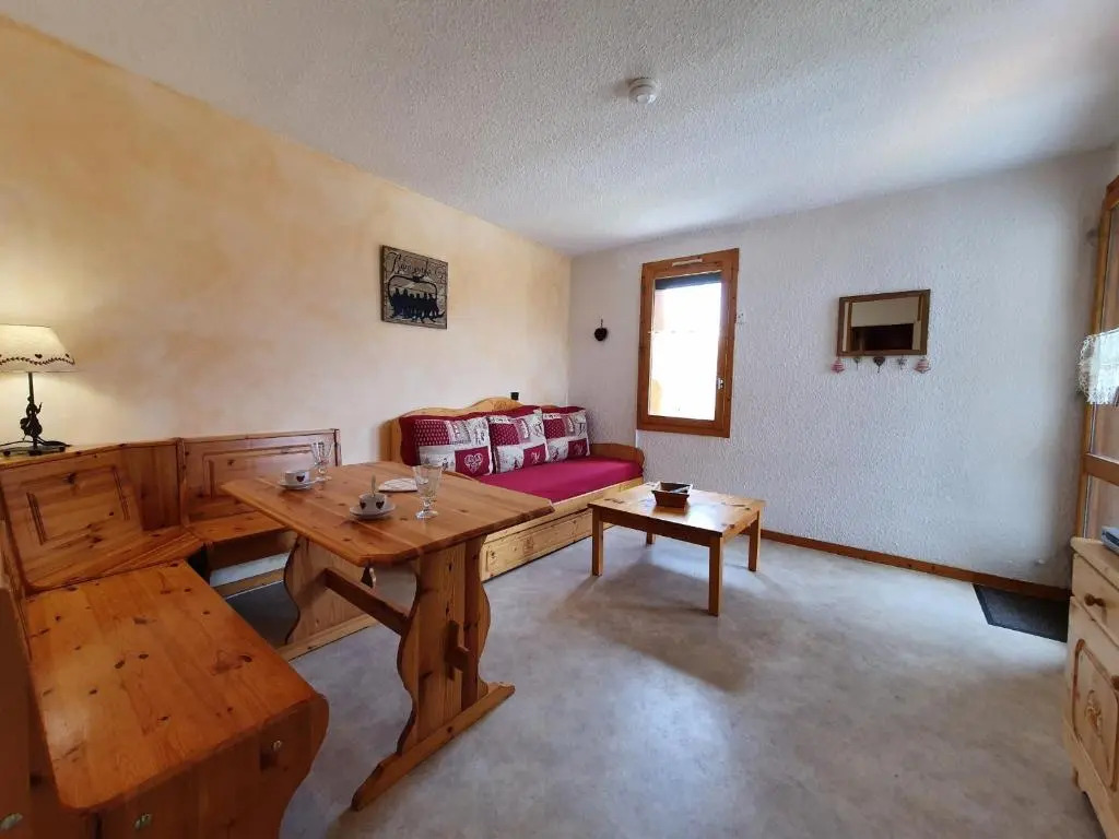 Appartement La Plagne, 1 pièce, 2 personnes - FR-1-353-12