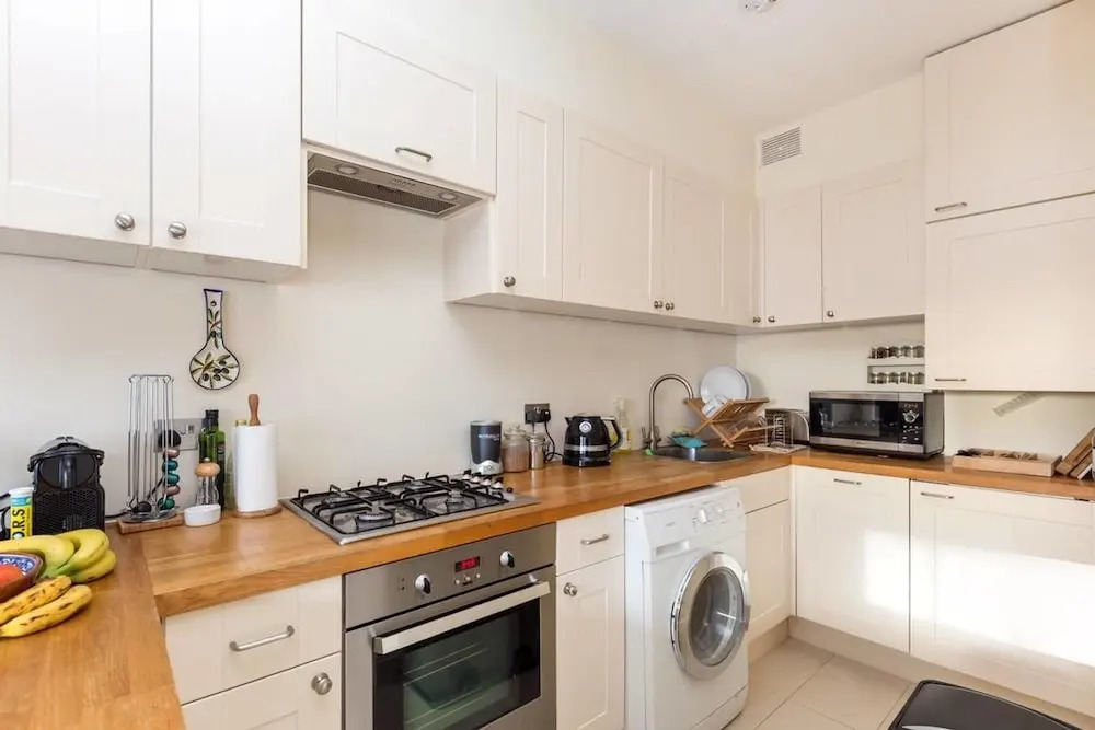 1-bed Flat at the Heart of Fulham & Parsons Green!