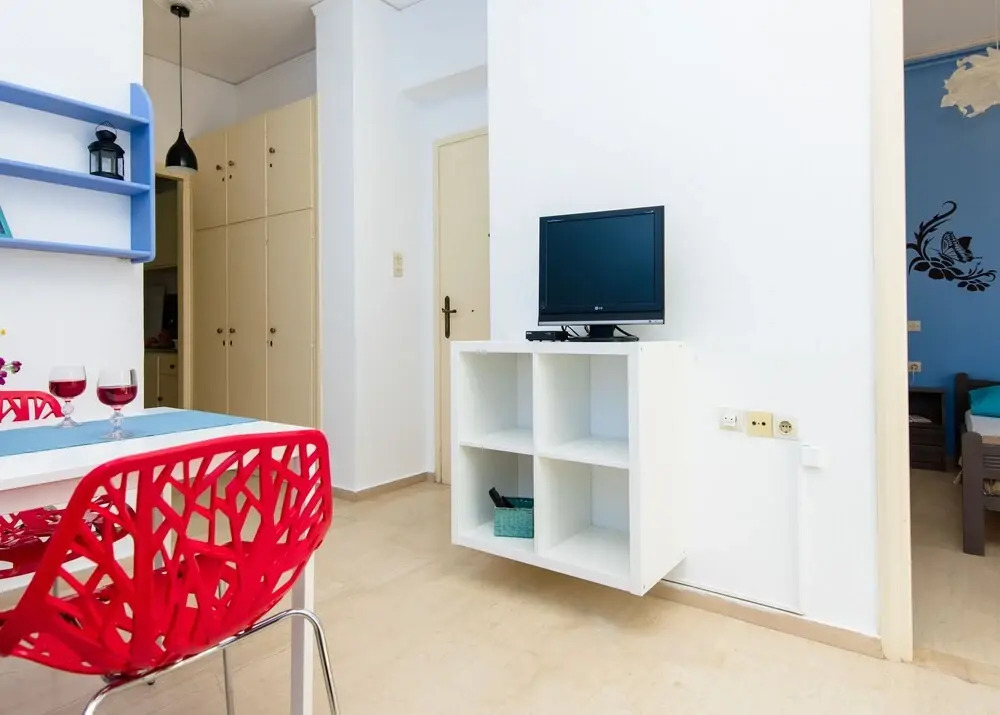 Neda Studios & Apartments