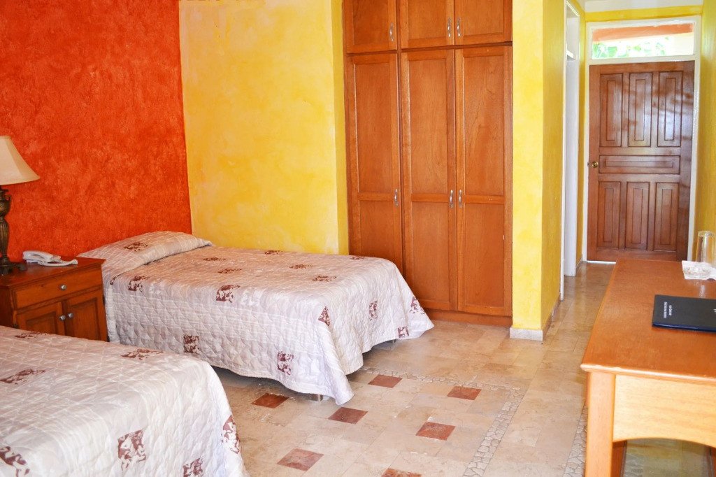 Hotel Playa Del Sol