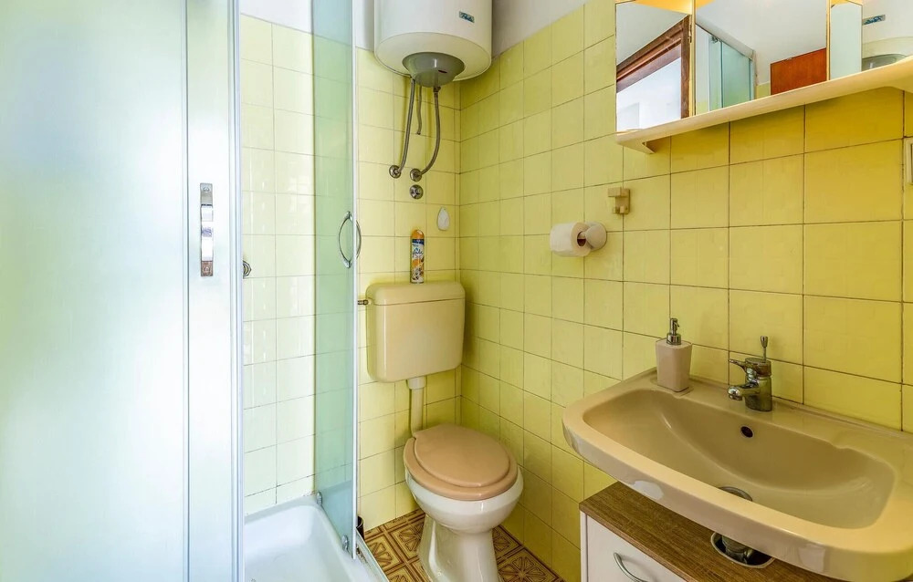 Amazing Apartment in Medulin With 1 Bedrooms and Wifi
