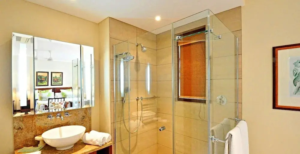 Eden Island, Beach front, Luxury, 3 Bed Ensuite, WiFi