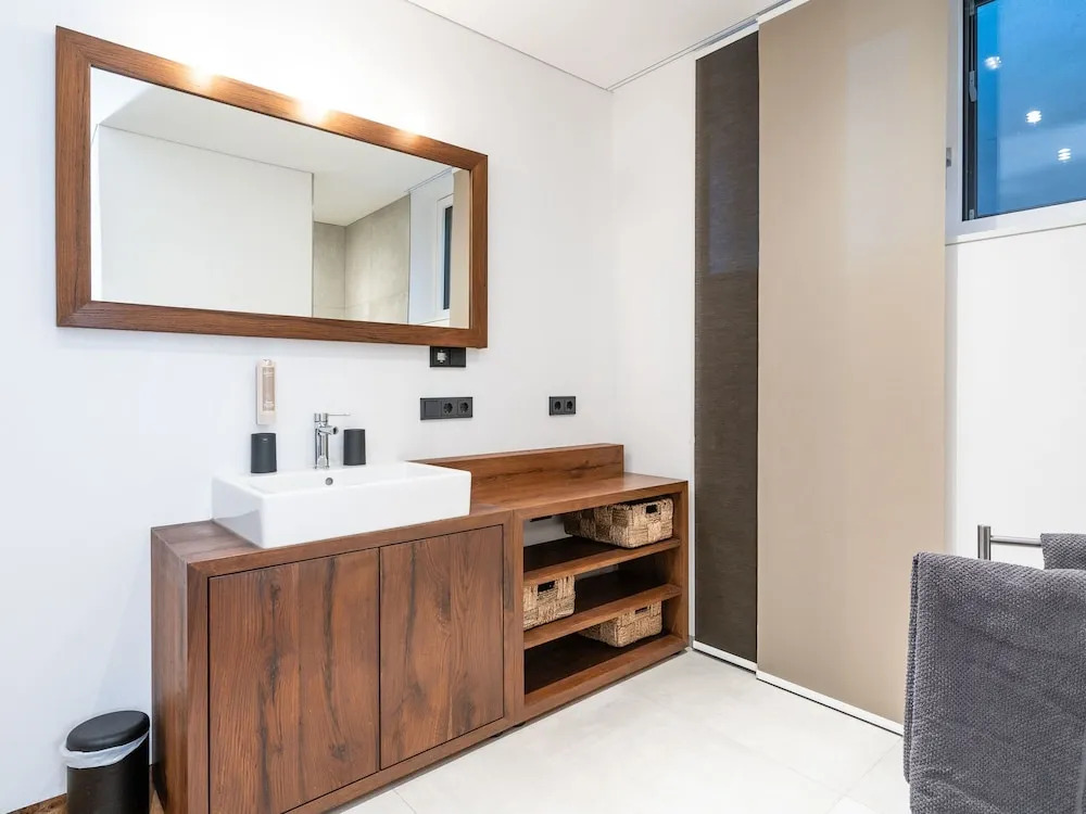 Classy Apartment in Piesendorf near Lake & Ski Bus