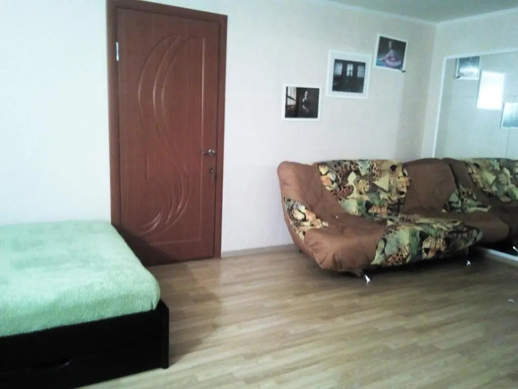 Guest House On Chapayeva 42