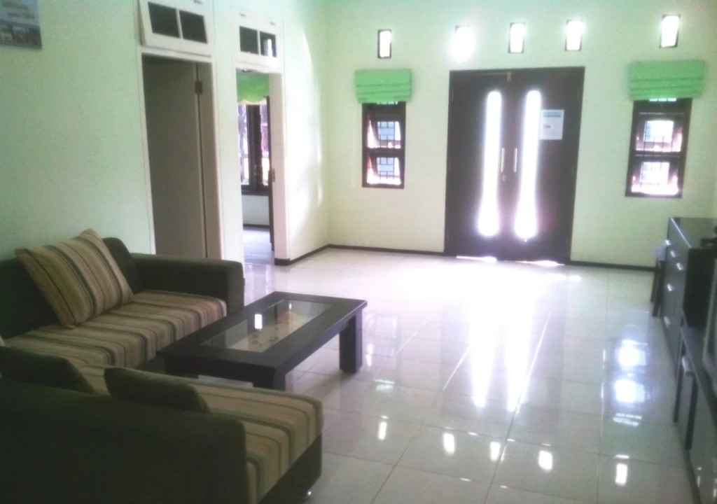 Villa Keluarga "Pondok Daun"
