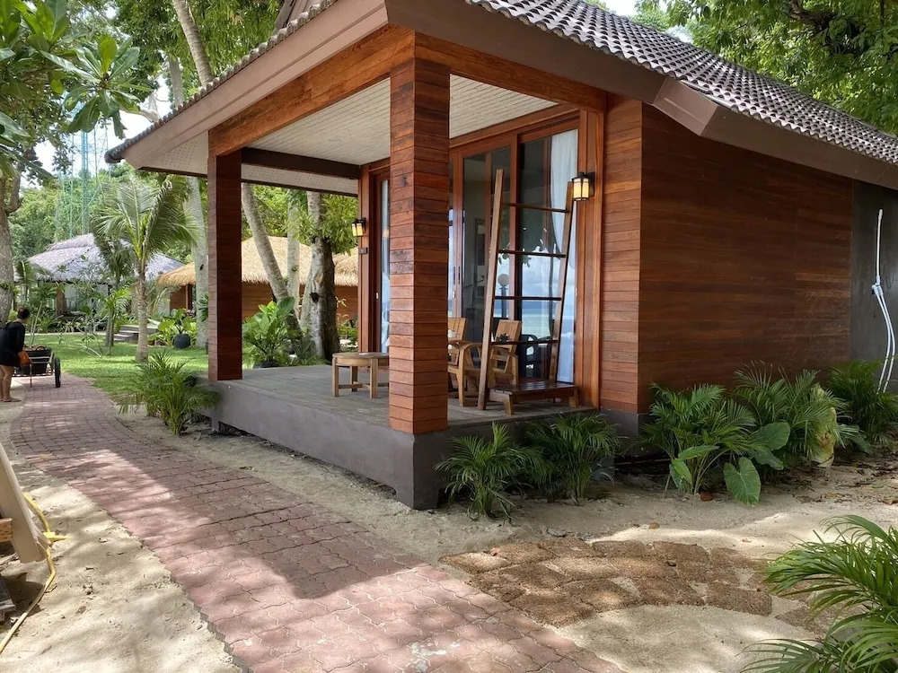 Отель Mali Koh Kradan