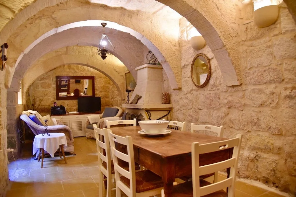 Beautiful Farmhouse With Courtyard and BBQ in Gozo