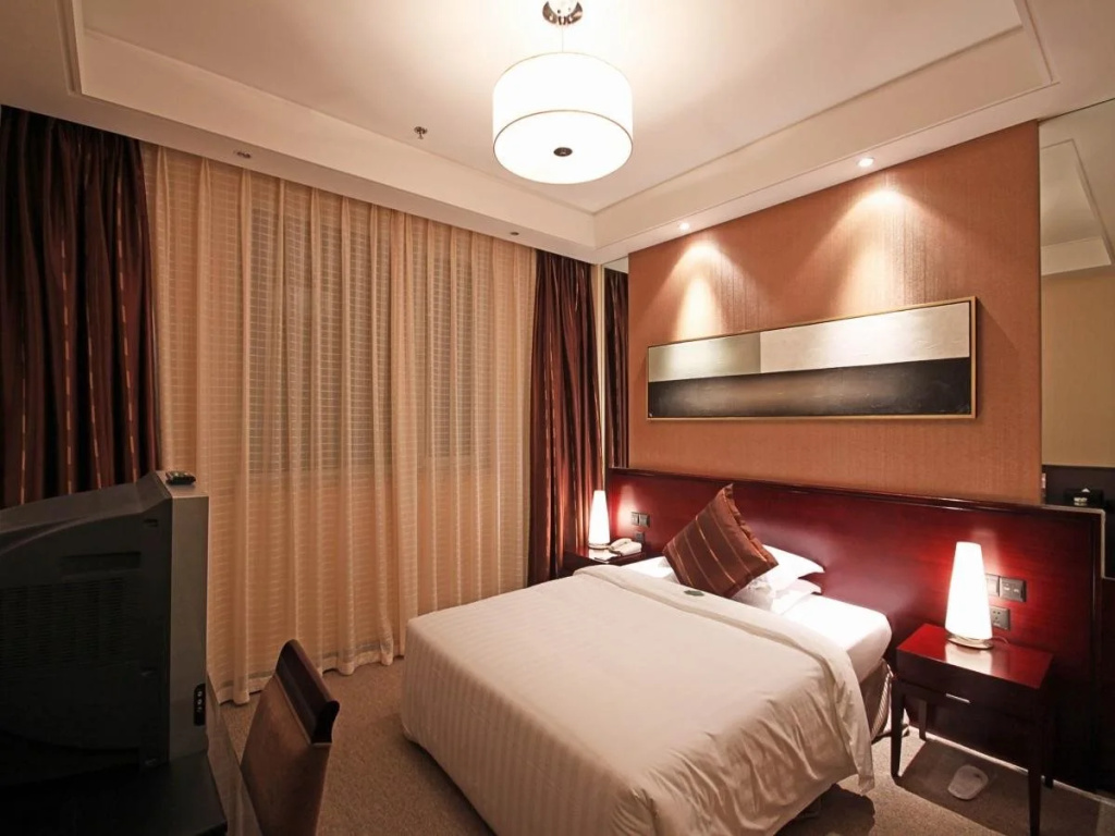 Century Mandarin Hotel