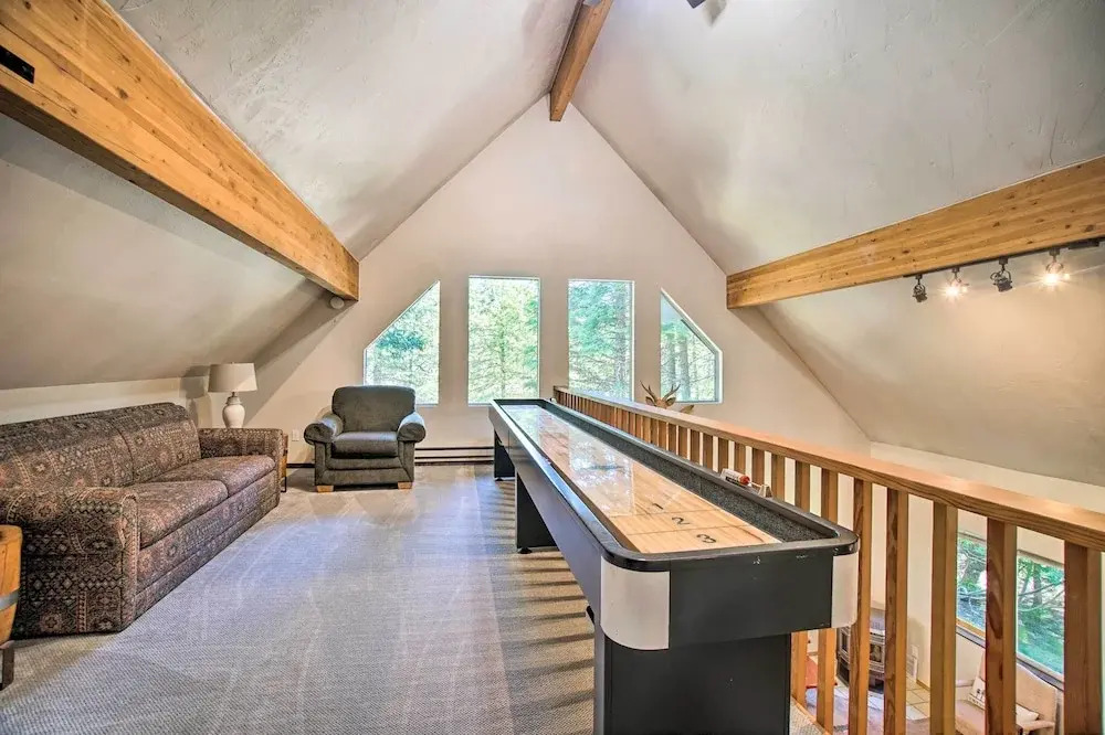 Beautiful Mccall Cabin: Perfect for Families!