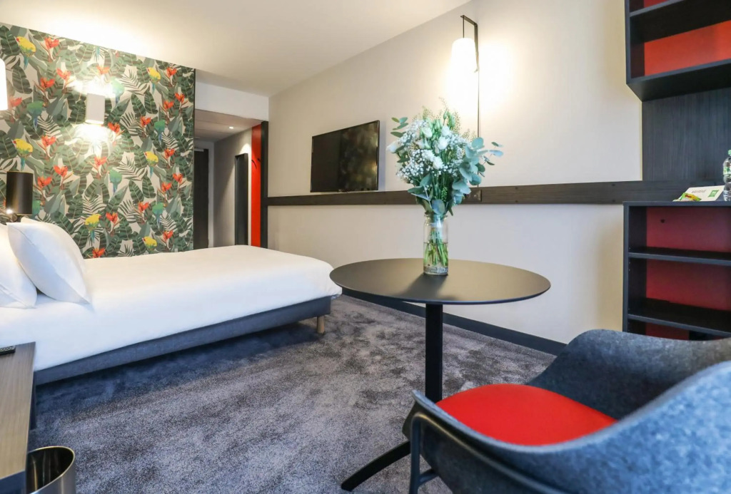 ibis Styles Puteaux Paris La Defense