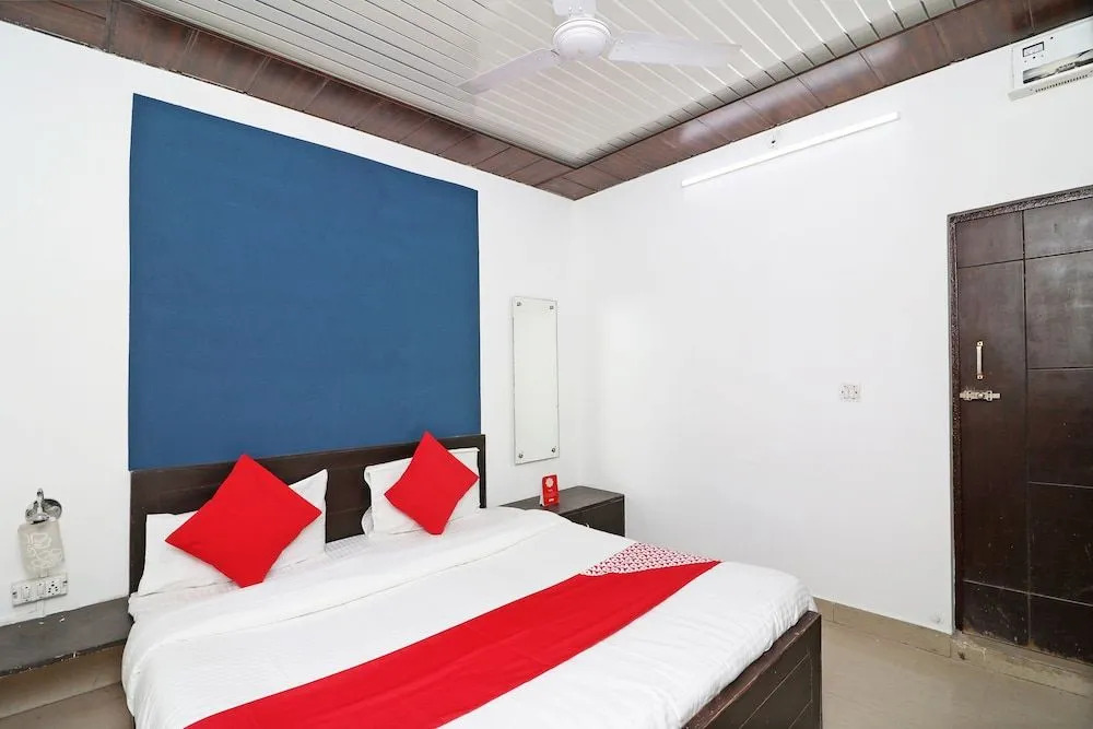 Hotel Aashiyana