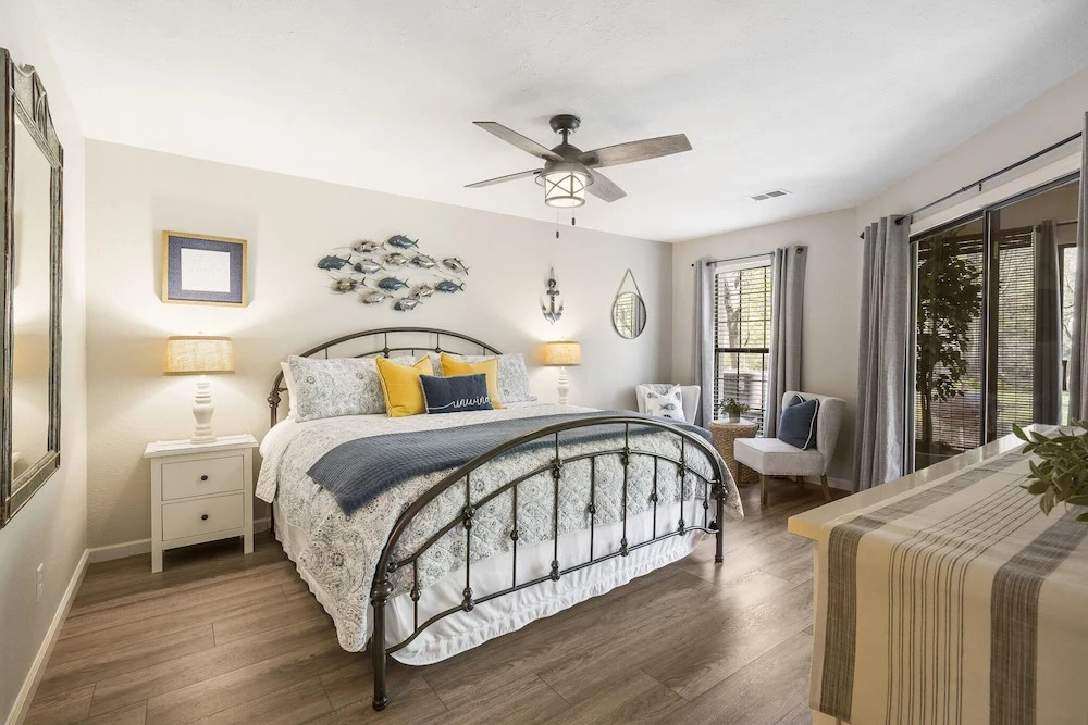 Lakefront Paradise at the Pointe