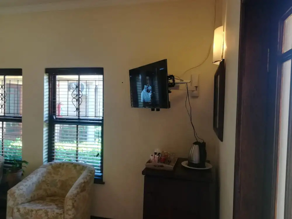 The Moon and Sixpence Garden Guest House