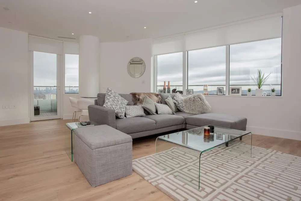 2 Bedroom Flat in Battersea on 20th Floor