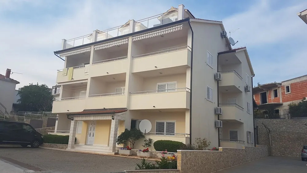 Luxury apartments Goles