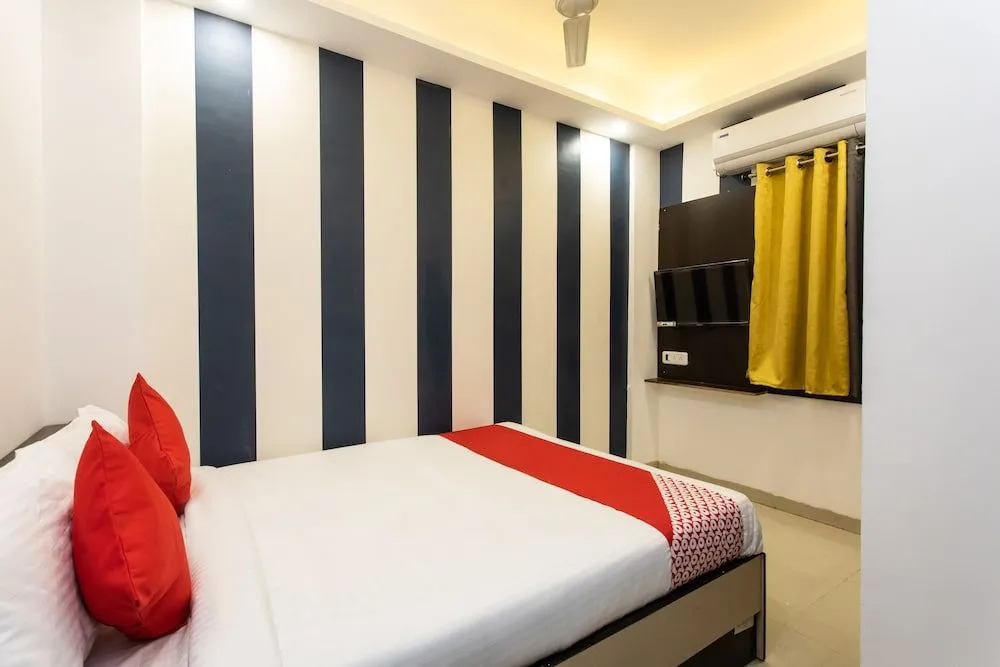 Oyo22734 Hotel Aarav 94
